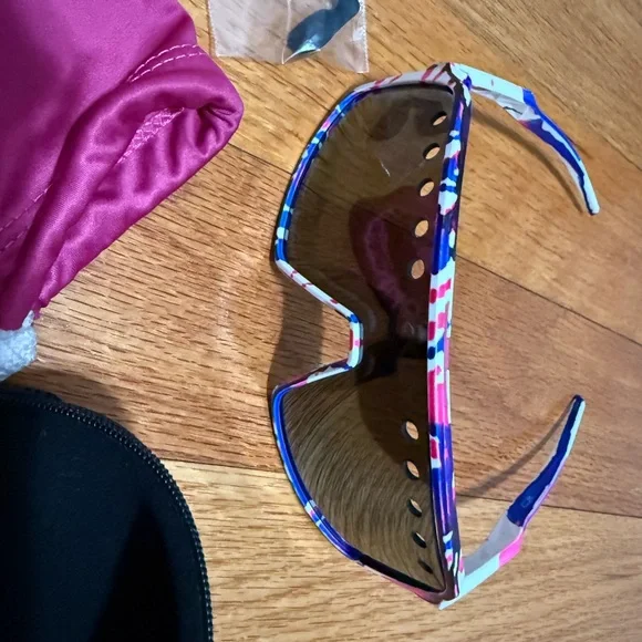 Oakley Multicolor Sunglasses - Picture 6 of 8